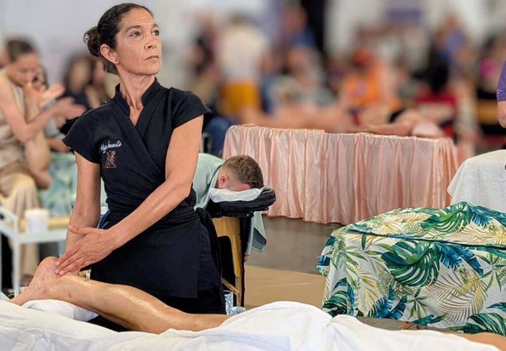 Votre praticienne en action au Championnat d'Europe de Massage 2025