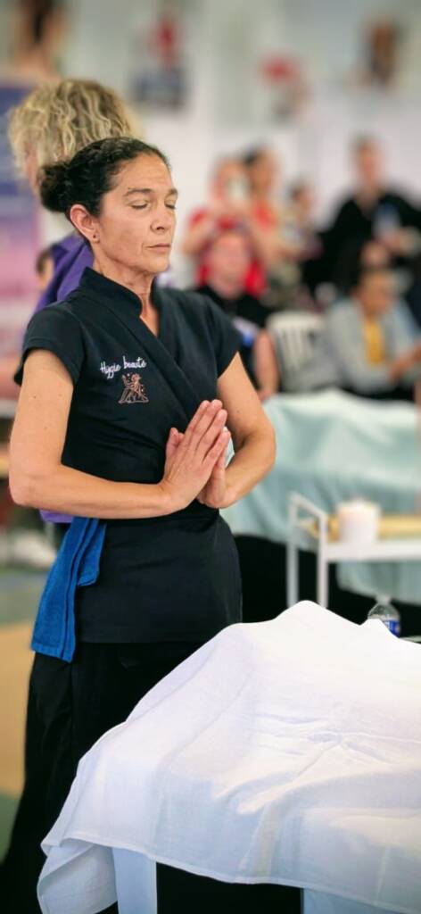 Votre praticienne en action au Championnat d'Europe de Massage 2025