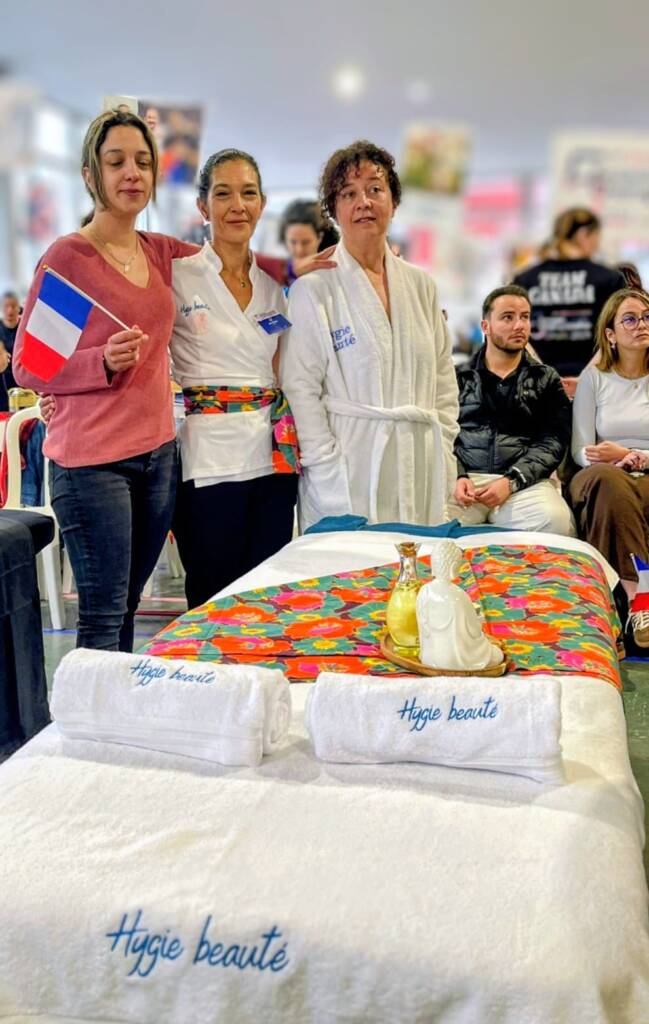 Votre praticienne en action au Championnat d'Europe de Massage 2025